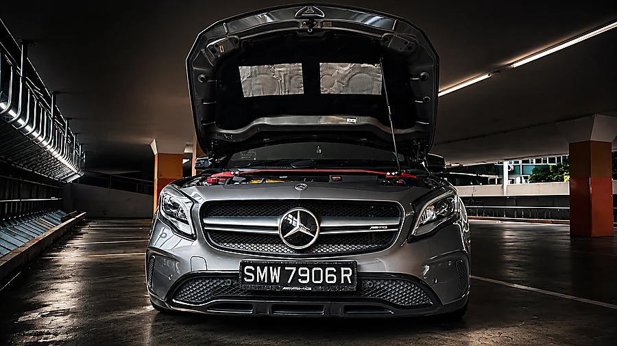 GLA open bonnet